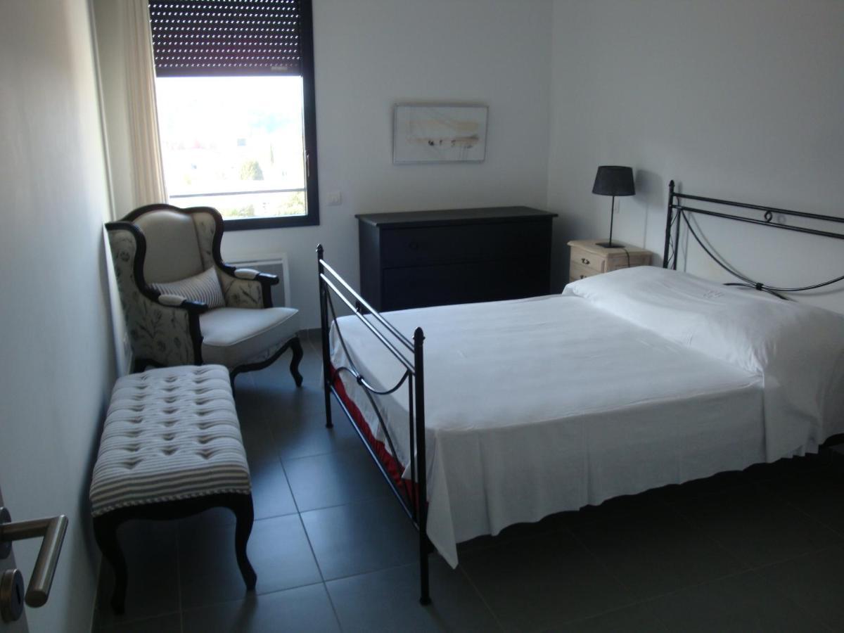 Le Carre Montfort เวซง-ลา-โรแมน ภายนอก รูปภาพ